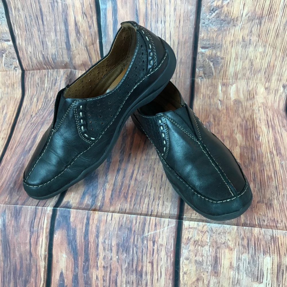Clarks Artisan Women's Shoes Size 7.5M